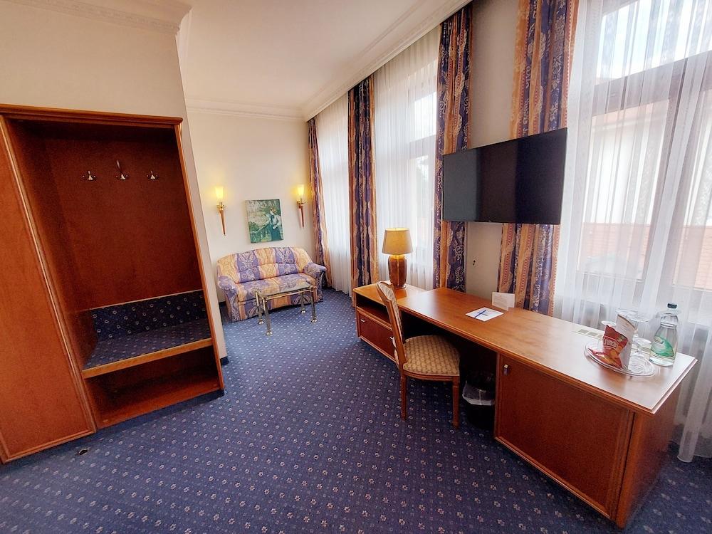 Hotel Bayerischer Hof Dresden Exterior photo