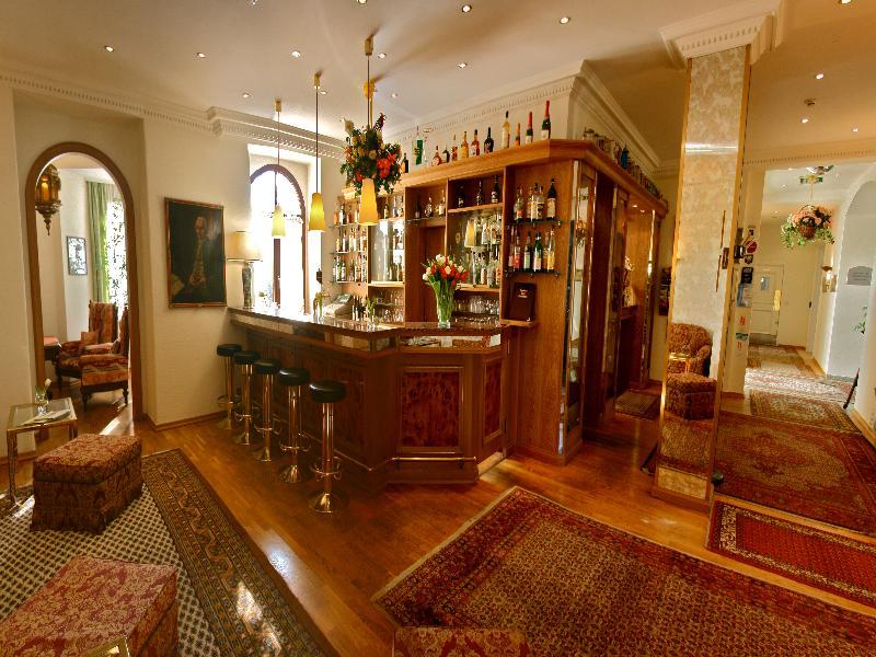 Hotel Bayerischer Hof Dresden Restaurant photo
